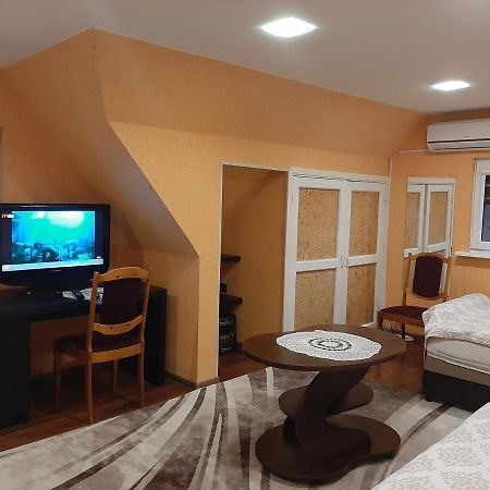 Prie Azuolo Apartment ซาราเซ ภายนอก รูปภาพ