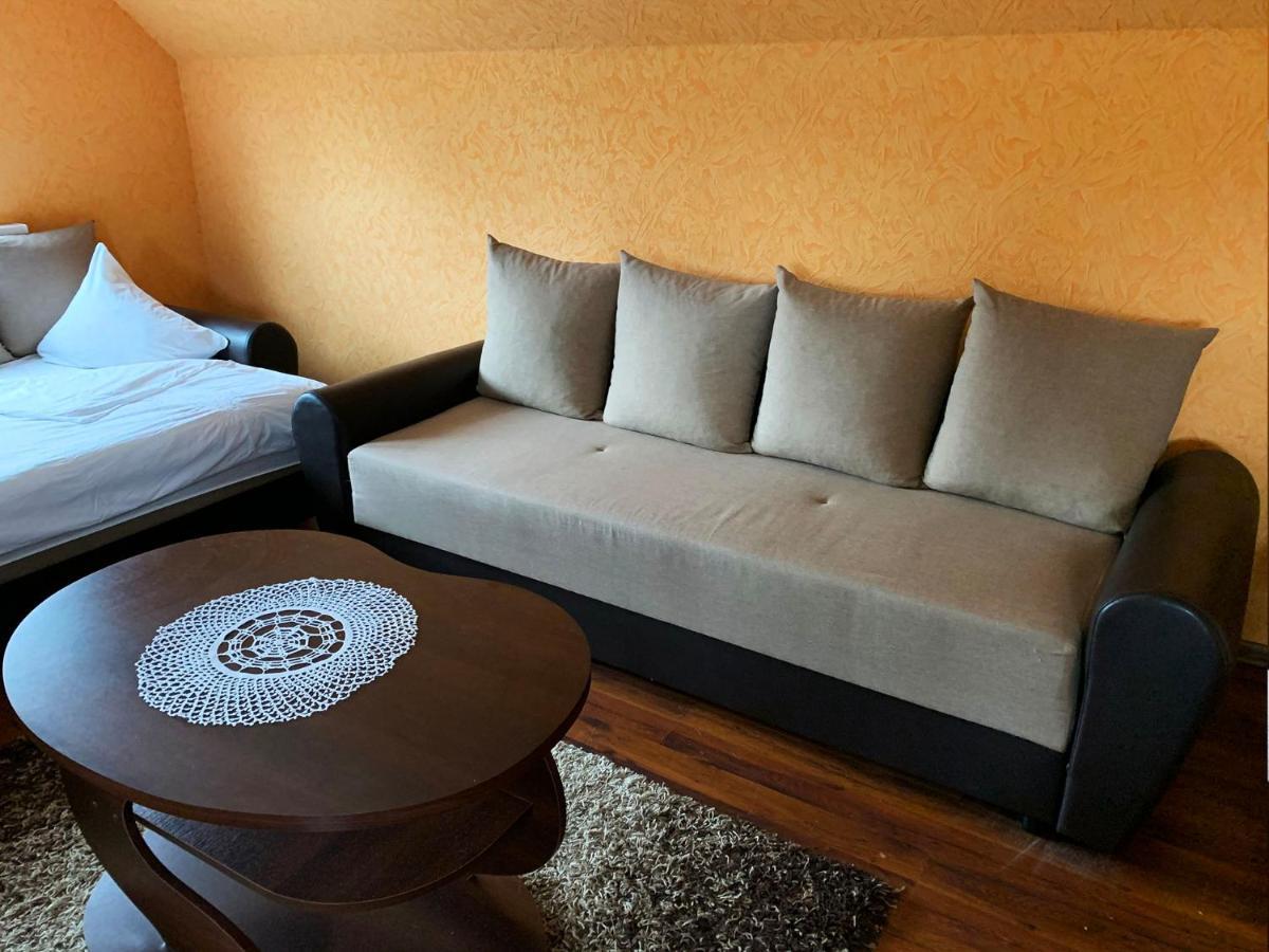 Prie Azuolo Apartment ซาราเซ ภายนอก รูปภาพ