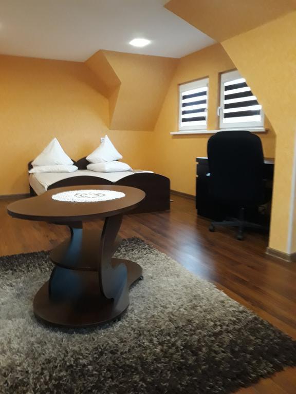 Prie Azuolo Apartment ซาราเซ ภายนอก รูปภาพ